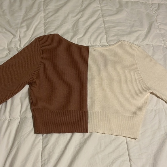 Cropped cardigan with buttons in the middle - Picture 5 of 5